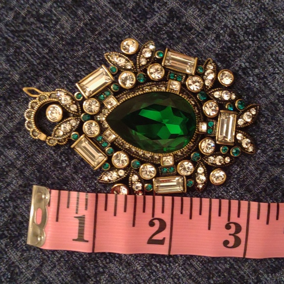 Heidi Daus Interchangeable necklace with golden cream pearls capped w crystals. - Picture 10 of 11